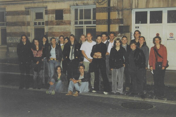 Die Freiwilligen des Jahrgangs 2003/04 der Jugendbauhütte Rheinland